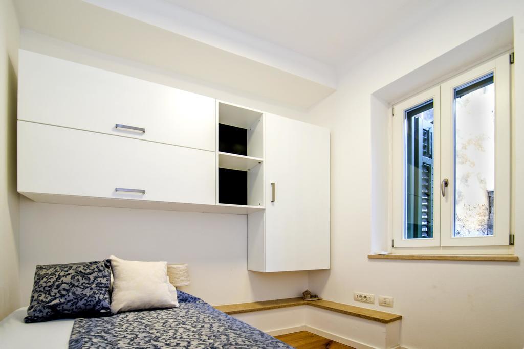 Apartment Danalu Rovigno Esterno foto