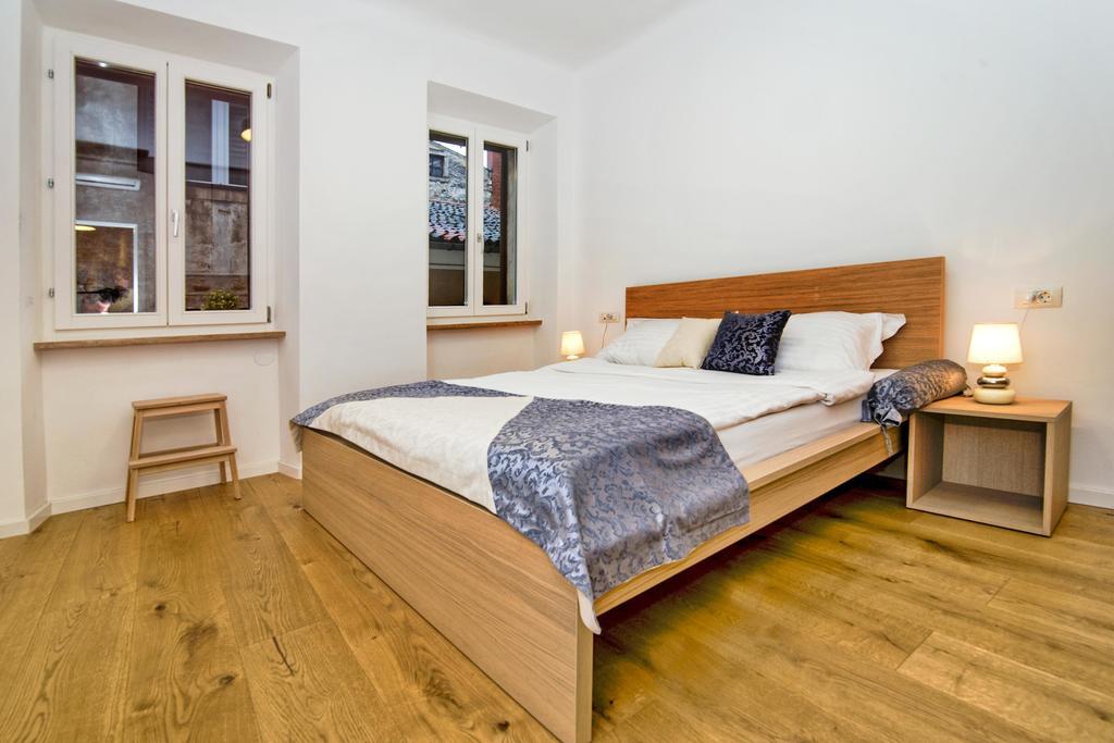 Apartment Danalu Rovigno Esterno foto